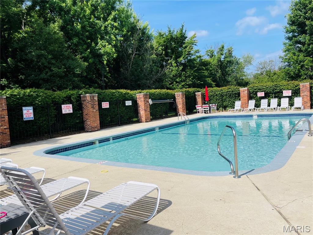 Hickory Sound Condo I Ph I - Residential