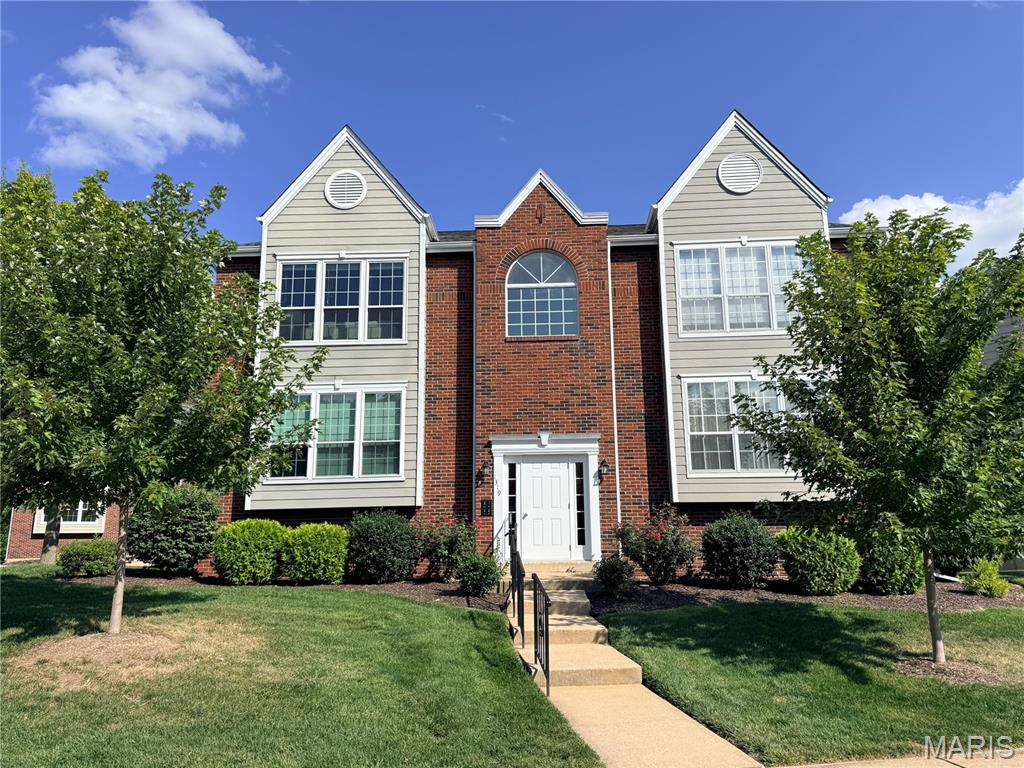 Welcome home to effortless, low-maintenance living in this beautifully appointed second-floor condo! Featuring vaulted ceilings, Freshly painted, new, updated kitchen appliances, HVAC & Water Heater(2020),new windows(2022) and an inviting open-concept layout, this move-in-ready home offers the ideal combination of style, comfort, and convenience.
The spacious interior features 2 bedrooms and 2 full baths, Kitchen, dining area, and living room.. The private primary suite offers generous closet space and a full en-suite bath, while the second bedroom is ideal for guests, a home office, or den.
Enjoy the added convenience of an attached garage and a huge, private lower-level storage room, providing plenty of space for vehicles, seasonal items, and more. New roof installed in 2022.
Perfectly located near shopping, dining, parks, top-rated schools, and just seconds from Missouri Route 141, this home provides easy access to everything the St. Louis area has to offer.
Beautifully maintained, ideally located, and truly move-in ready—this is low-maintenance living at its finest!