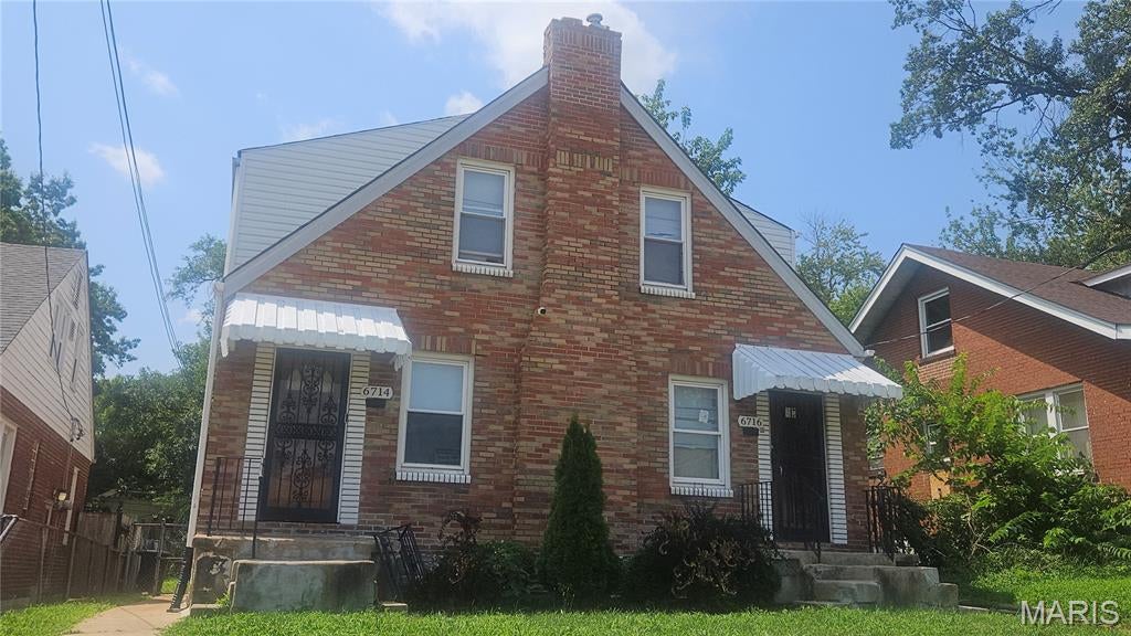 INVESTOR OPPORTUNITY — FULLY OCCUPIED DUPLEX!
Strong income-producing duplex offering 6 bedrooms and 2 baths with both units currently occupied and generating just over $2,500/month in rental income. A great opportunity for investors seeking an established rental property with immediate cash flow.
Each unit offers a practical layout with separate living spaces, and the property features classic brick construction and attractive curb appeal. Conveniently located near major roadways, neighborhood amenities, shopping, dining, and employment centers.
Whether you're adding to an existing portfolio or looking for your first rental property, this property is worth a closer look. Schedule your showing today!
