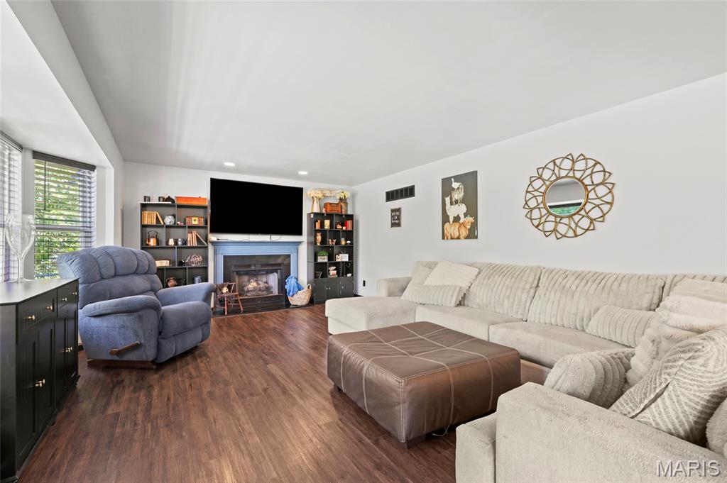 Estates of Hickory Manor - Residential