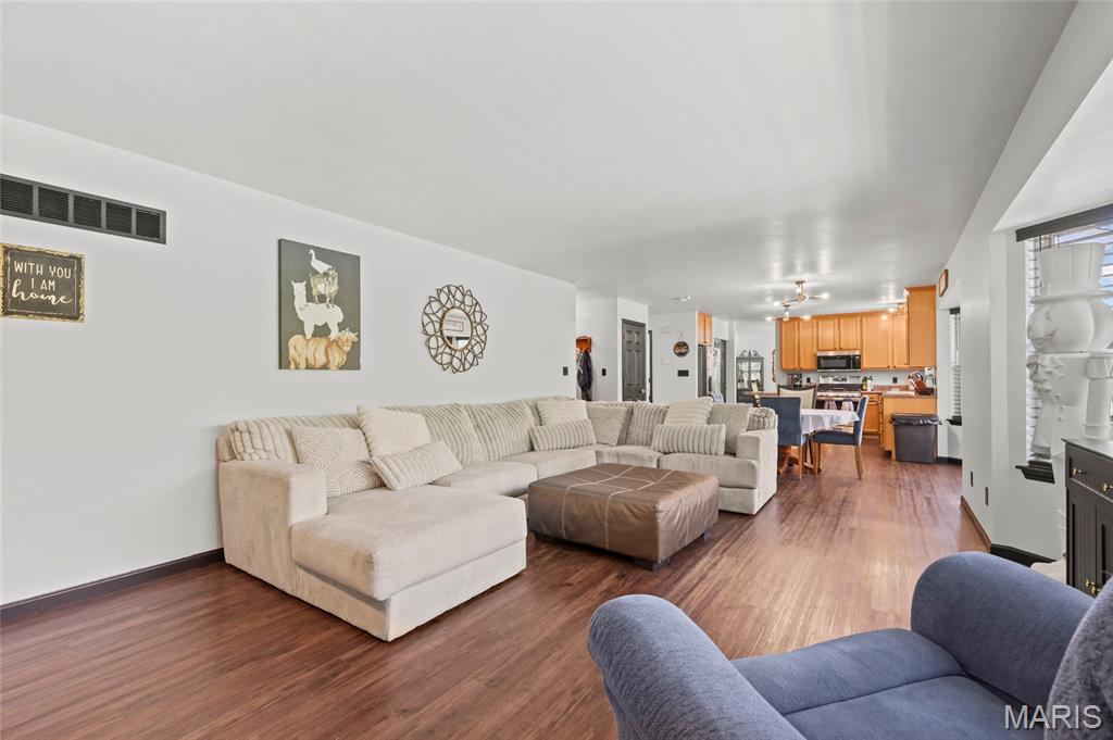 Estates of Hickory Manor - Residential