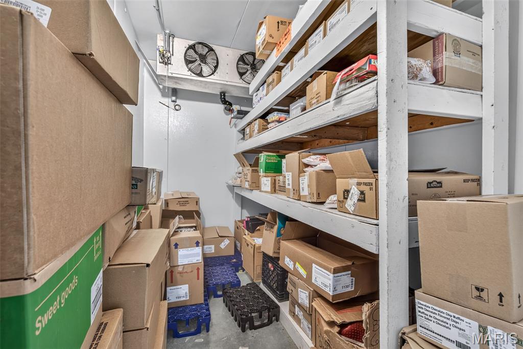 na - Commercial Sale