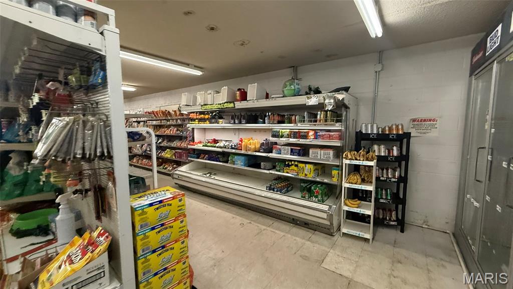 na - Commercial Sale