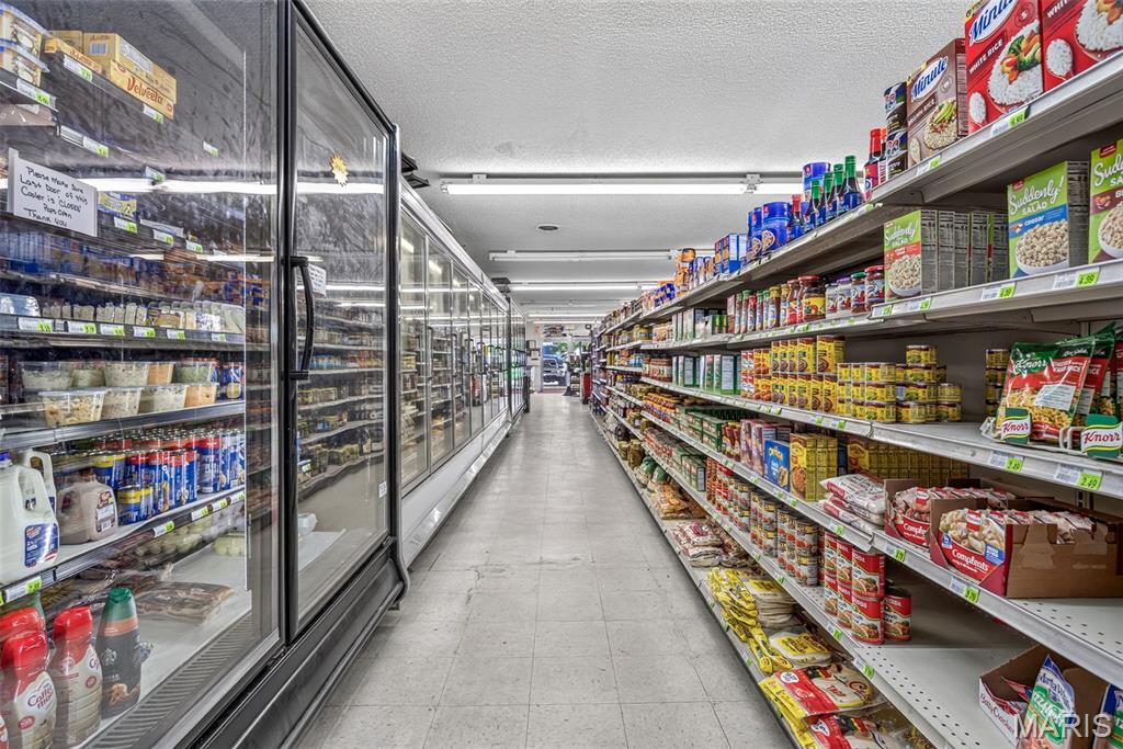 na - Commercial Sale