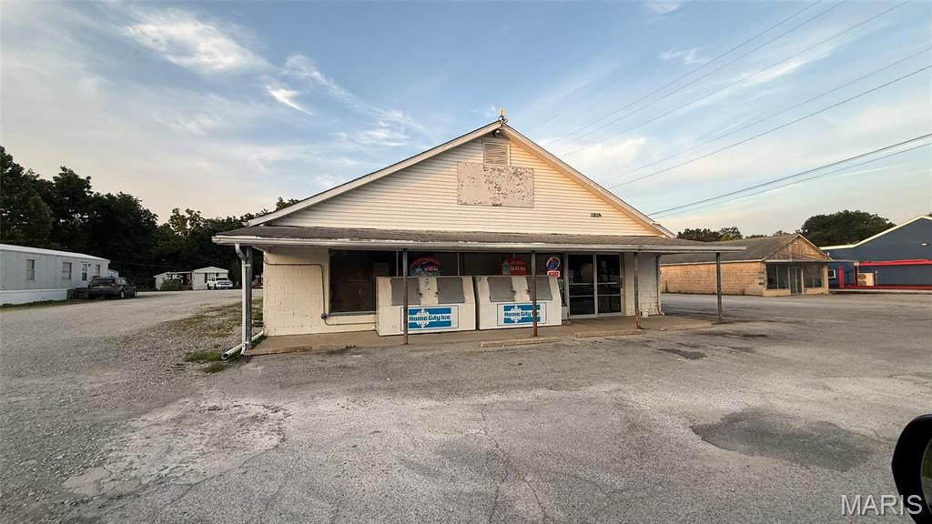 na - Commercial Sale