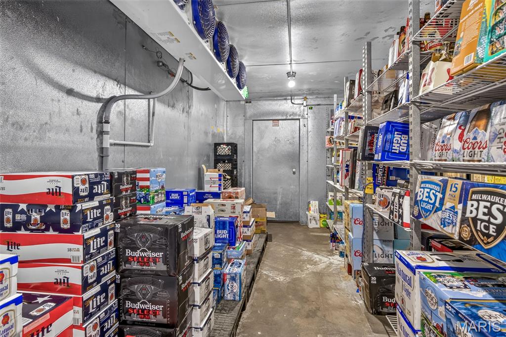 na - Commercial Sale