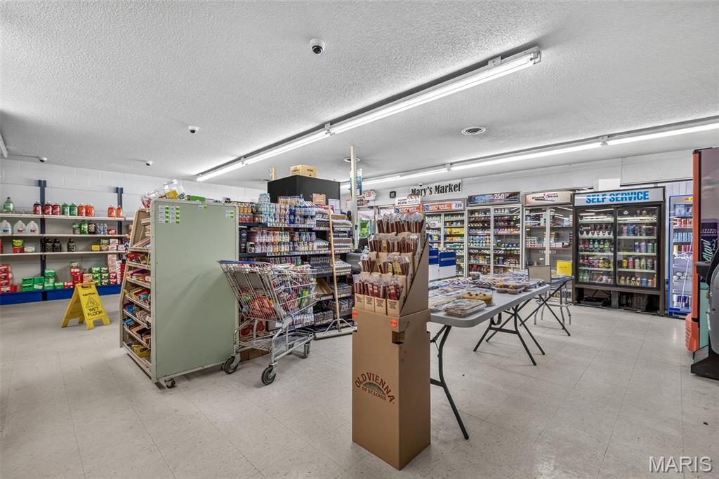 na - Commercial Sale