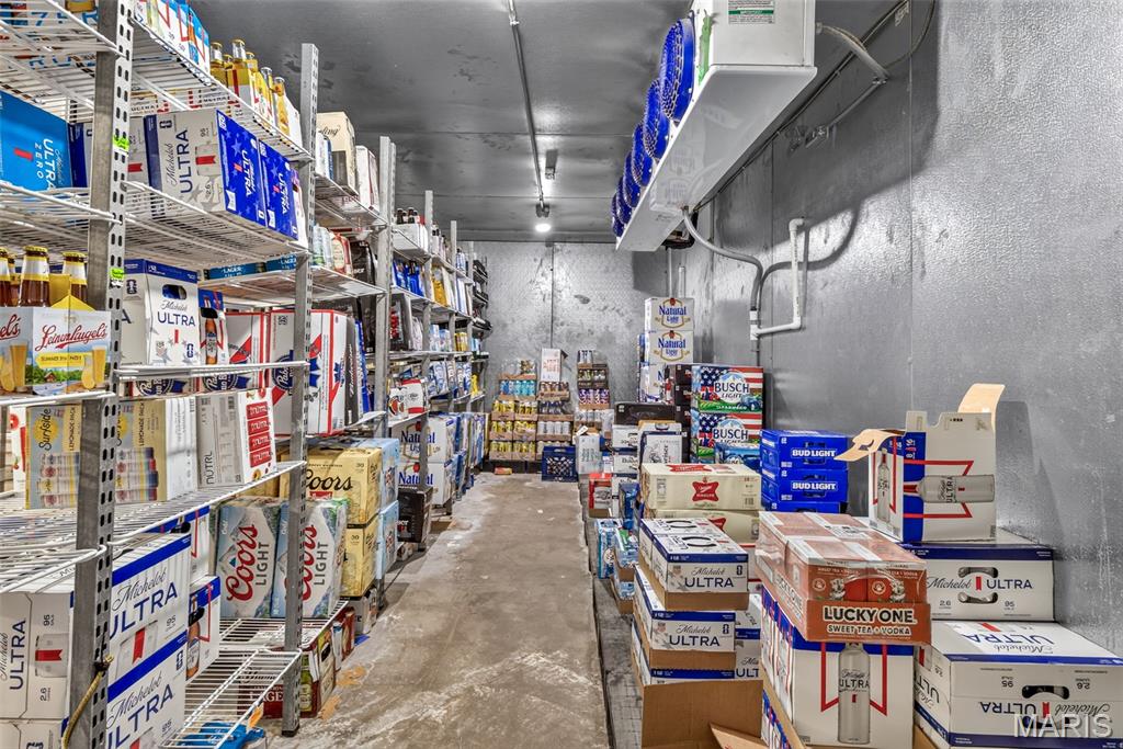 na - Commercial Sale