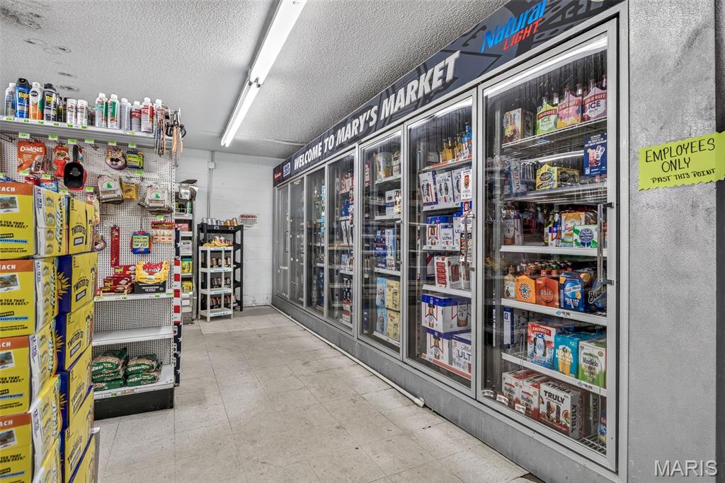 na - Commercial Sale