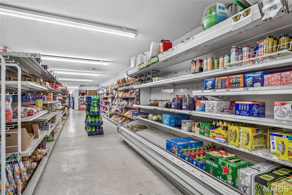 na - Commercial Sale