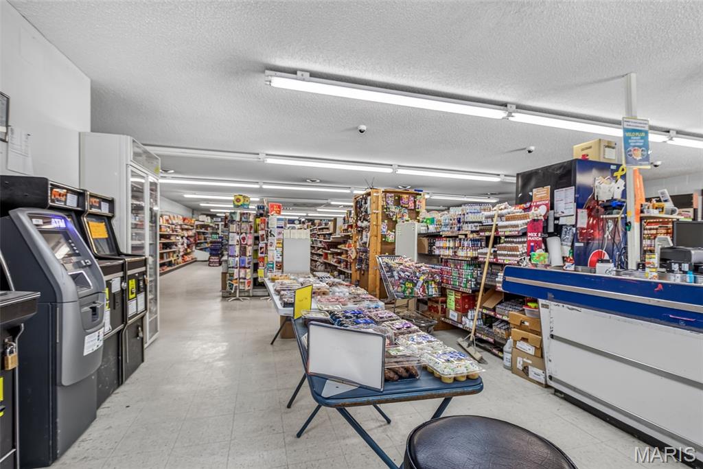 na - Commercial Sale