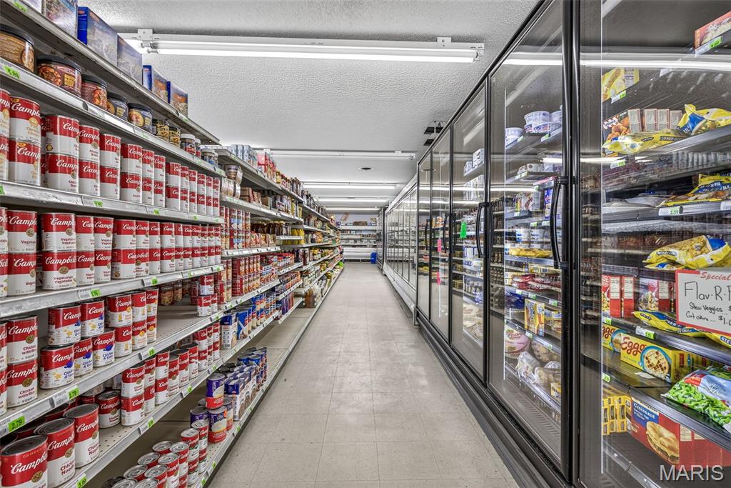 na - Commercial Sale
