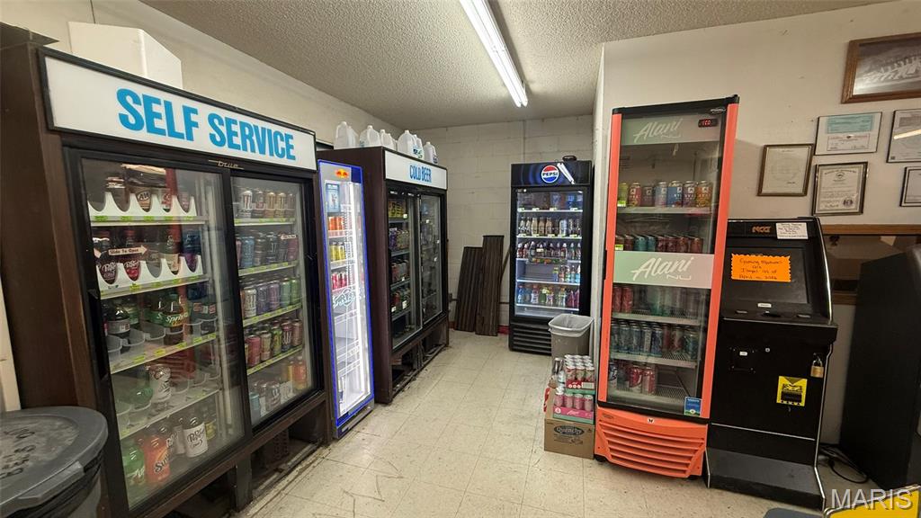 na - Commercial Sale