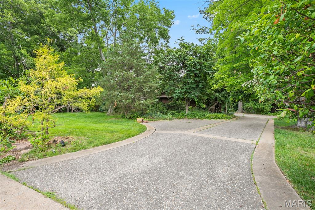 Meadowbrook Country Club Estates - Residential