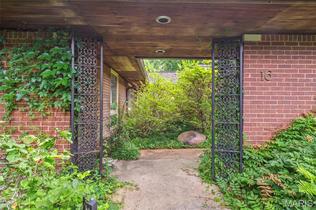 Meadowbrook Country Club Estates - Residential