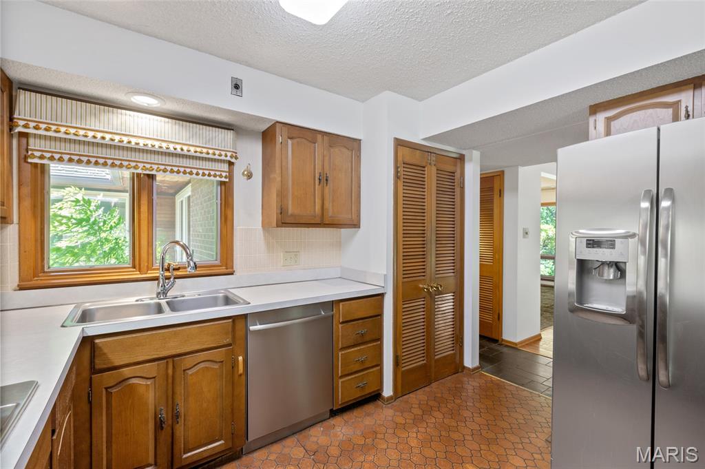 Meadowbrook Country Club Estates - Residential