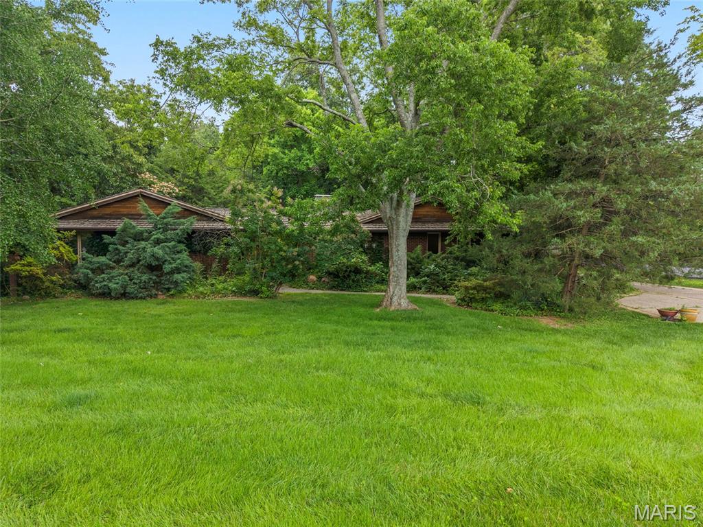 Meadowbrook Country Club Estates - Residential