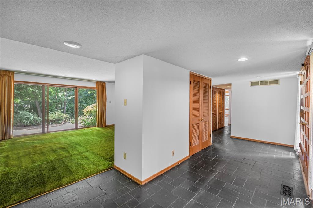 Meadowbrook Country Club Estates - Residential