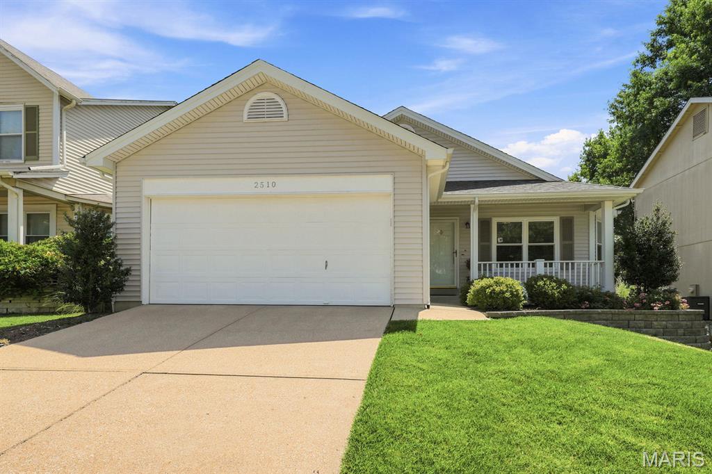 Welcome to this beautifully maintained ranch home located in the sought-after Rockwood School District and the heart of Wildwood. Enjoy a peaceful cul-de-sac setting while being close to parks, shopping, dining, and all that Wildwood has to offer.
Pride of ownership shines throughout this three-bedroom, two-bath home featuring a whole-house generator, newer windows throughout, updated siding, trim, soffit, fascia, and gutters, along with thoughtful improvements inside and out.
The inviting open floor plan offers vaulted ceilings, updated lighting, and abundant natural light in the living area. The kitchen/breakfast area features wood flooring, white appliances, and easy access to the deck overlooking the level fenced backyard—perfect for relaxing or entertaining.
The main level offers three bedrooms, including a private primary suite with a walk-in shower. The updated hall bath features ceramic flooring and serves the additional bedrooms. Recent improvements include hardwood flooring in all three bedrooms, updated bathroom fixtures, updated lighting, and refreshed interior details.
The lower level provides additional living space with a recreation/family room, laundry/storage area, basement lighting improvements, and a bathroom rough-in ready for future finishing.
Outdoor updates include refreshed landscaping, upgraded landscape beds, and  deck—creating a welcoming space to enjoy the backyard.  With extensive updates, a great Wildwood location, and a home ready for its next chapter, this one is a must see!