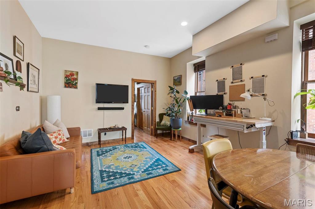 City/St Louis - Commercial Sale