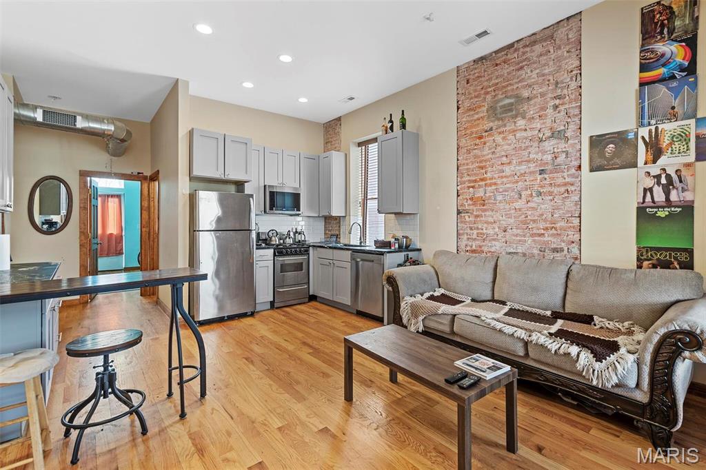City/St Louis - Commercial Sale