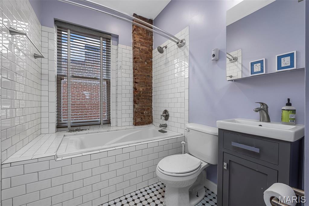 City/St Louis - Commercial Sale