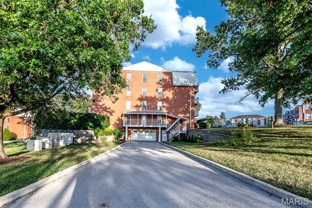 Manors At Village Green Condo - Residential