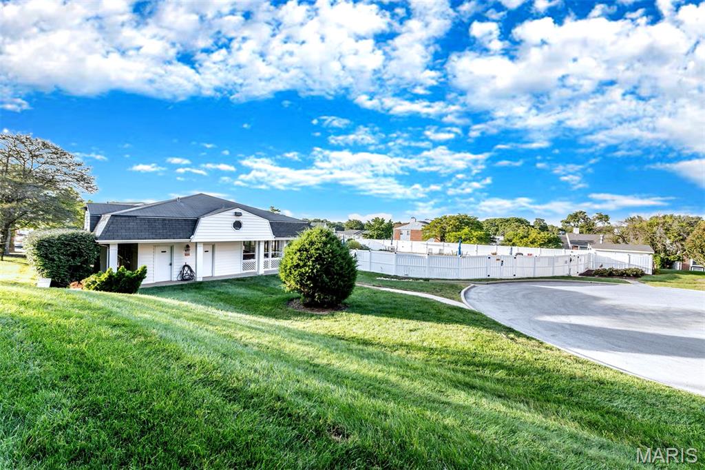 Manors At Village Green Condo - Residential