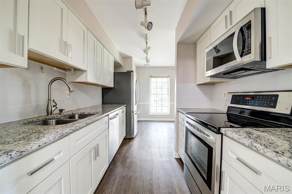 Manors At Village Green Condo - Residential