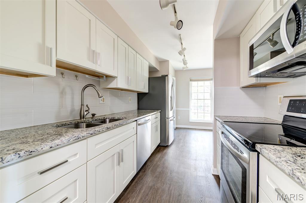 Manors At Village Green Condo - Residential