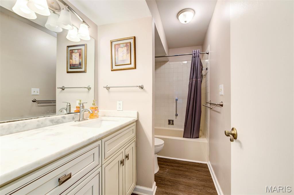 Manors At Village Green Condo - Residential