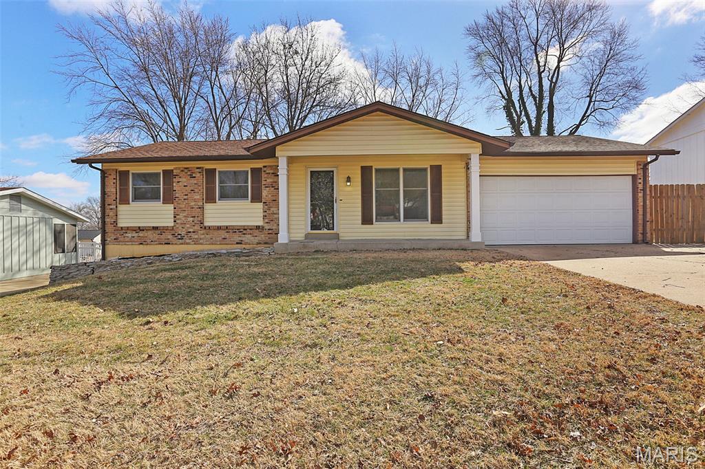 Welcome to 1126 Yorktown Drive in St. Charles!
Come see this amazing home in the award-winning Francis Howell School District! This charming property offers the perfect blend of comfort, convenience, and value.
Nestled on a quiet street, 1126 Yorktown Drive features a functional layout with spacious living areas, abundant natural light, and great flow for everyday living and entertaining. The main living space welcomes you with a warm and inviting feel, leading into a well-appointed kitchen with ample cabinet and counter space. Whether you're hosting family gatherings or enjoying a quiet night in, this home offers flexibility to fit your lifestyle.
The bedrooms are generously sized with comfortable layouts and good closet space. Step outside to a backyard with plenty of room to relax, garden, entertain, or simply unwind after a long day.
Conveniently located near shopping, restaurants, parks, and major highways, this home offers easy access to everything St. Charles has to offer while still providing a peaceful neighborhood setting.
Whether you're a first-time buyer, downsizing, or looking for a solid school district, 1126 Yorktown Drive is a fantastic place to call home.
Schedule your showing today — this one won’t last!