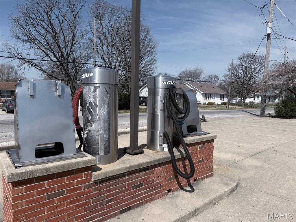 City/Mt Olive - Commercial Sale