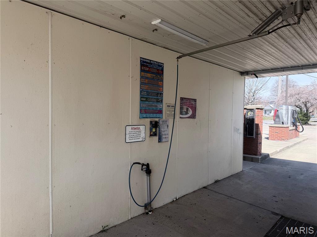 City/Mt Olive - Commercial Sale