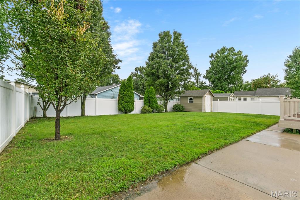 Mayer Wedgwood Green Pheasant Run - Residential
