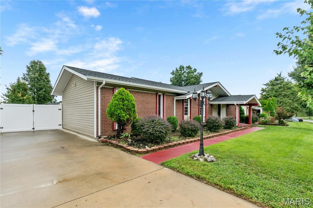 Mayer Wedgwood Green Pheasant Run - Residential