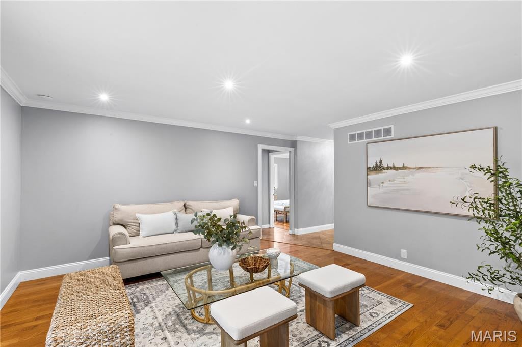 Mayer Wedgwood Green Pheasant Run - Residential