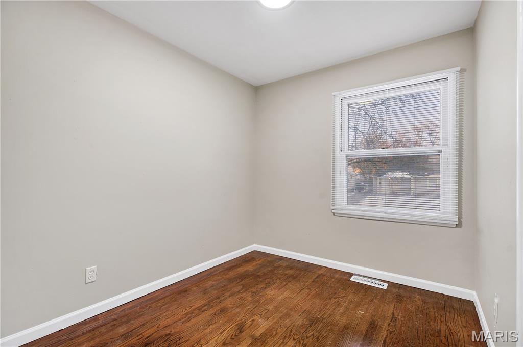 Oakwood Park 2 - Residential Lease