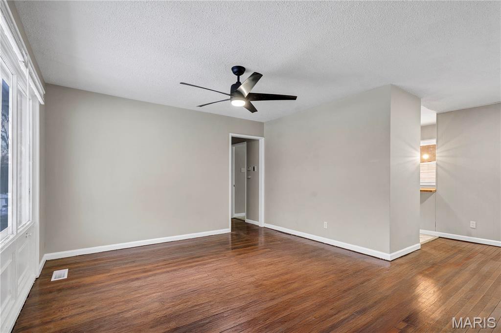 Oakwood Park 2 - Residential Lease