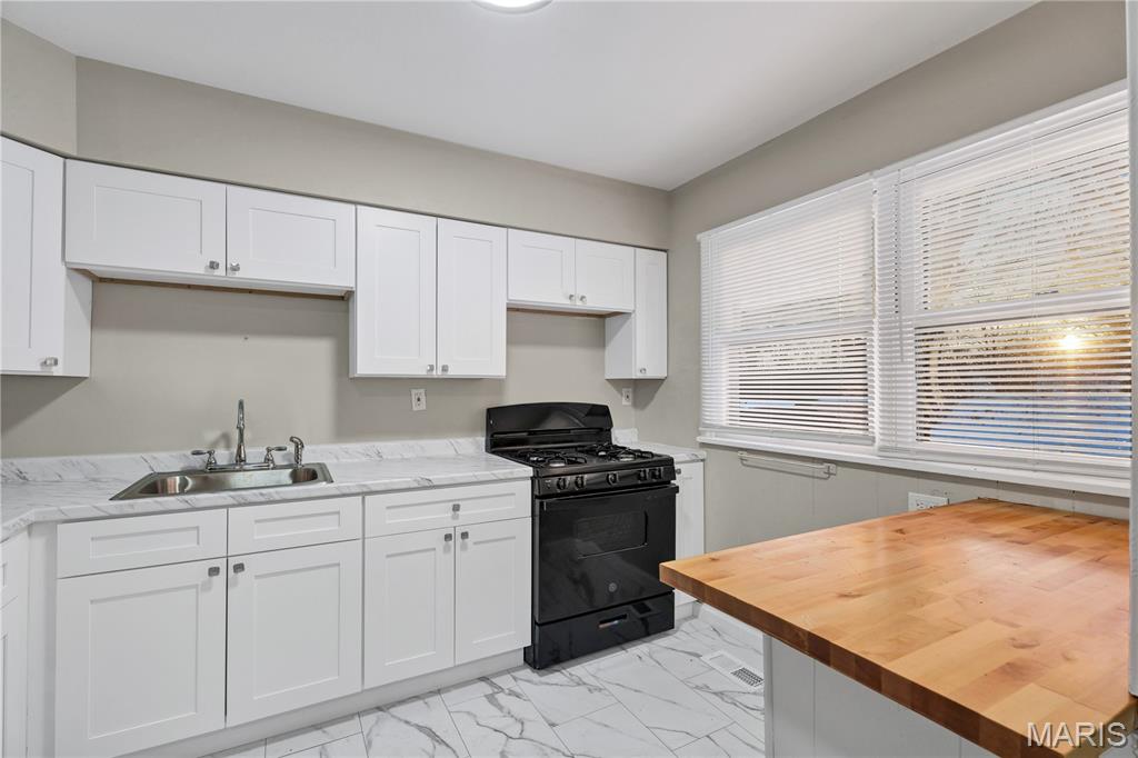 Oakwood Park 2 - Residential Lease