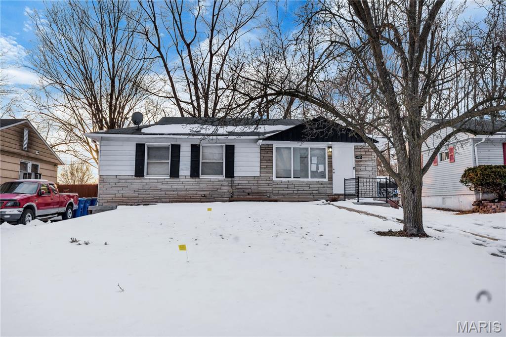 PLEASE CALL OR TEXT 314-378-6769 OR 314-329-4514 TO INQUIRE.