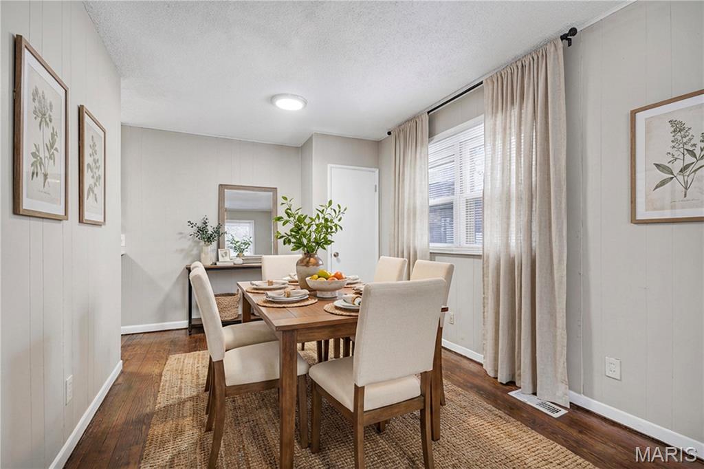 Oakwood Park 2 - Residential Lease