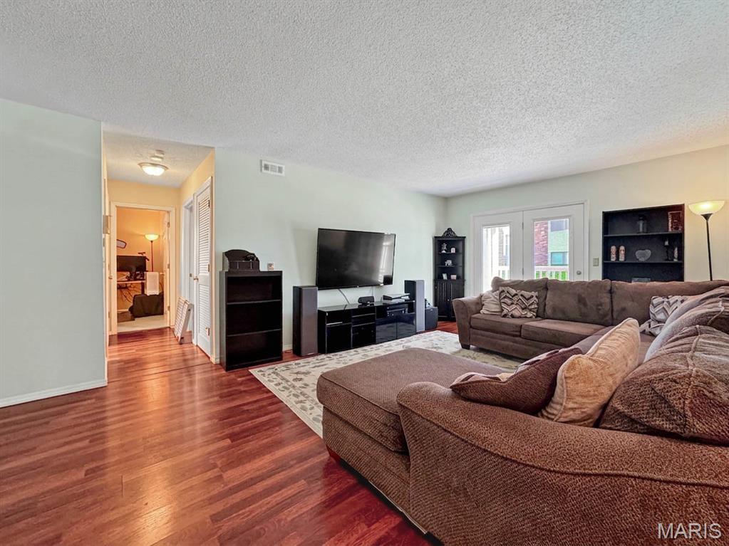 Meadow Rdg Condos East Ph 01 - Residential