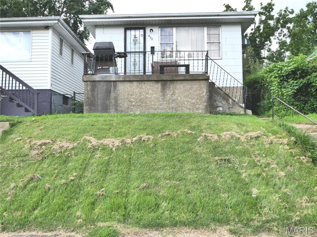 Attention investors, landlords. View it. Buy it. Fix it. Lease it. Collect Rent. Was rented at $600 per month, tenant moved out about Nov 2025. Photos are a mix showing when first listed in Dec 2025 and updated photos from Sept 2026. Property is being sold AS IS with NO contingencies. CASH ONLY. $1000 MINIMUM earnest money deposit. Buyer MUST complete ALL Due Diligence before submitting offer, NO INSPECTION CONTINGENCY... suggest viewing before sending offer. Breaker box has been replaced. The plumbing stack is not in the best of shape. The utilities are not on, perhaps bring a flashlight. Be careful going up the first step at the street, covered in grass; and the steps to the front door as the iron railing at left is not secure, very loose. Original owners are deceased and the property was self-managed. There are no records of maintenance costs or financial statements to provide. Now owned by relatives of the estate of owner. (Listing agent is only representing the seller. Please submit offers through realtor of your choice.)