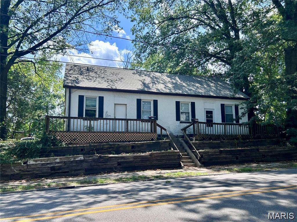 Excellent investment opportunity to add to your portfolio! 2 Unit duplex. Each unit has 2 bedrooms & 1 bath. Off street parking available. Unit A rents at $800/mo plus $70 pet fee and Unit B is available for owner occupant or rental. Tenant pays all utilities. Owner handles lawn care & property management. Some newer flooring. New furnace in Unit A, 2023. Recent work has been done to the driveway & yard drainage. Tenant Rights. Buyer to verify all information.