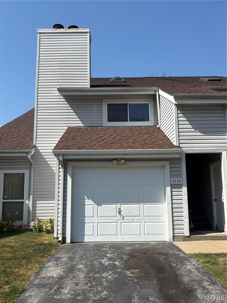 Move-in ready condo in a convenient Florissant location! This inviting home features a bright, open layout, spacious living areas, generous bedrooms, and plenty of natural light. Neutral finishes make it easy to move right in and make it your own. Enjoy low-maintenance living with easy access to shopping, dining, and major highways. A great place to call home—schedule your showing today!