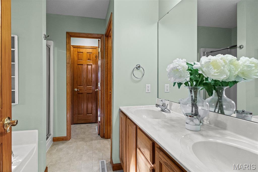 High Valley Lake Est2nd Add - Residential