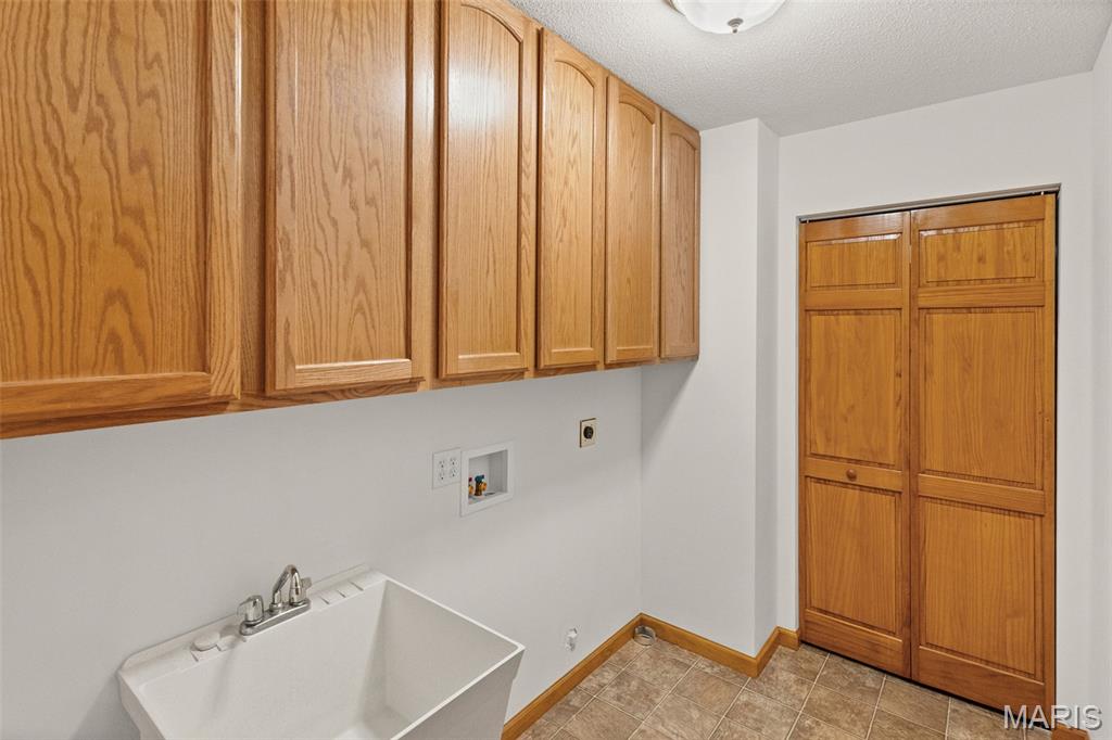 High Valley Lake Est2nd Add - Residential