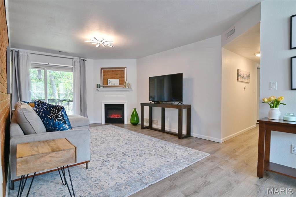 Greenbriar Condo - Residential