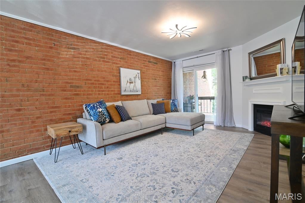 Greenbriar Condo - Residential
